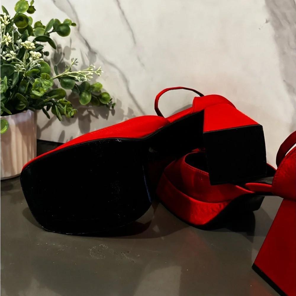 Chic Red Women's Block Heels - Picture 3 of 8